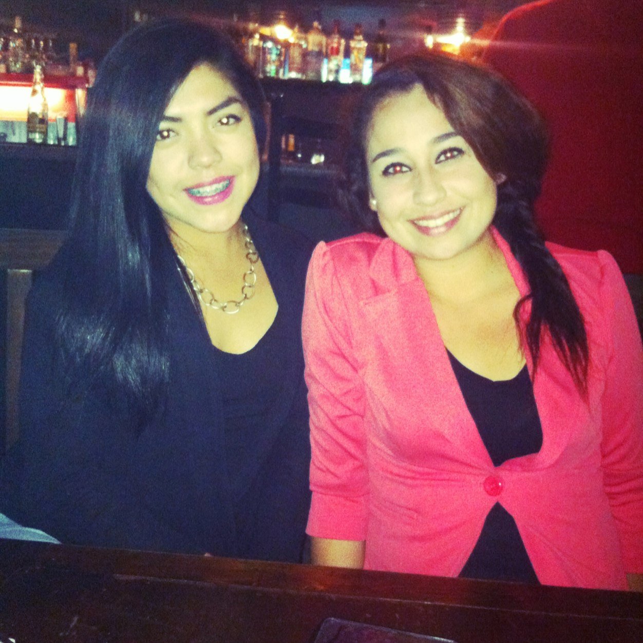 soy una chica , super buena onda y amigable , amo la vida , la Fiesta y a Lorenzo Mendez ♥ :p Dios los ama ♥ follow me !
