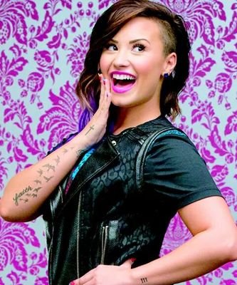 Hard core lovatic and skater girl thats my life and im canadian eh