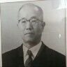 1964生まれの男。東京都目黒区在住。元検事。現在弁護士兼法科大学院教員。