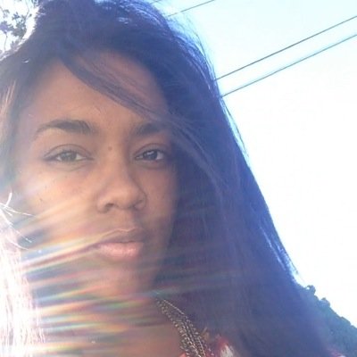 MyGLAMOROUSLYFE's profile picture. 