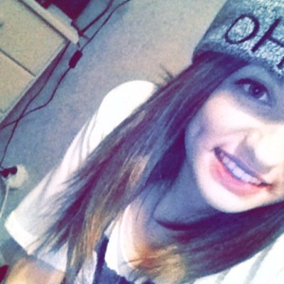 BarrotJade's profile picture. a.