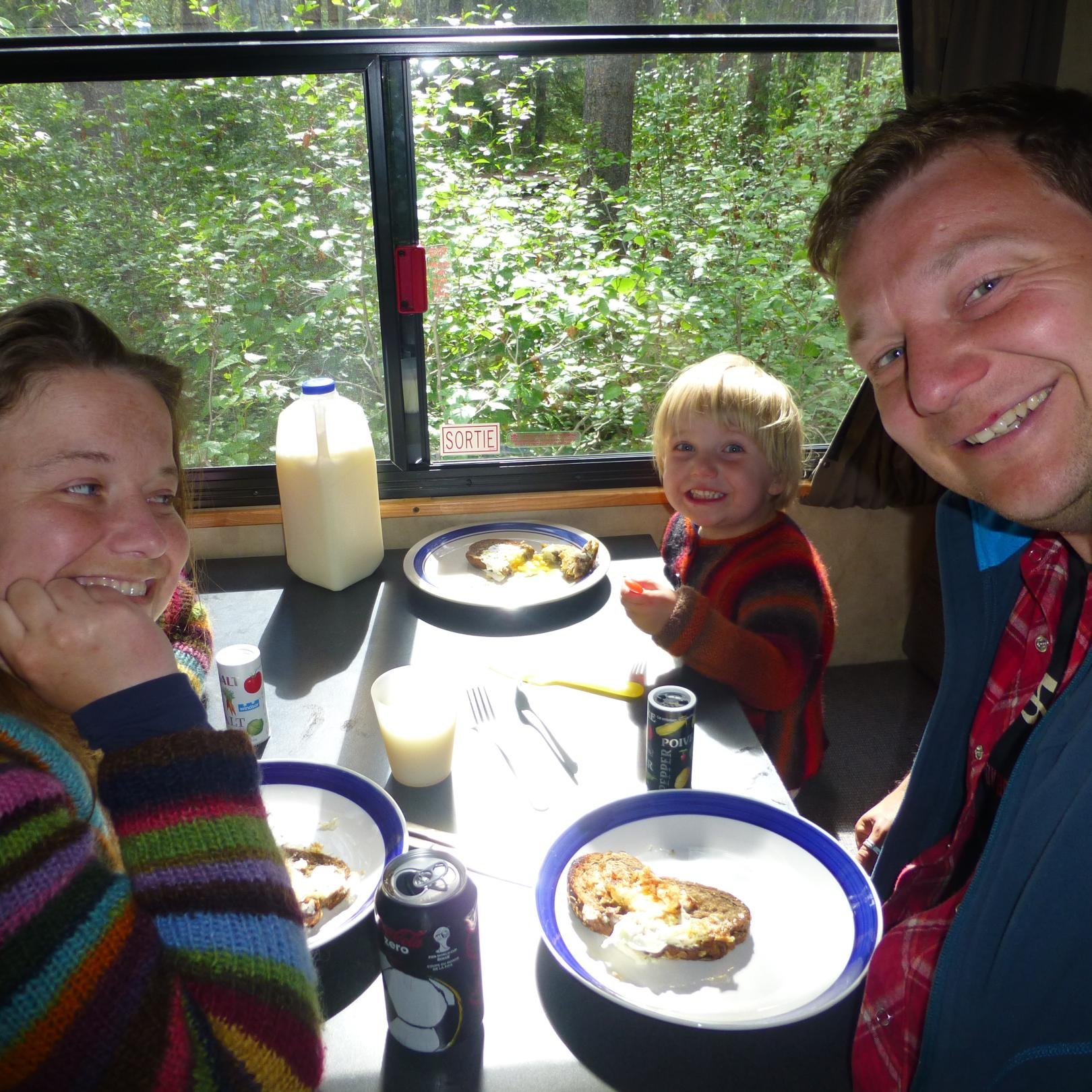Globetrotterfamilien er far, mor og to børn der elsker at rejse. Familien har oplevet fire verdensdele og har besøgt over 20 lande - tilsammen 70+ dog lande.