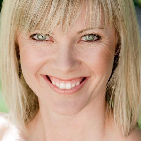 Xander Apps. Gadget girl. Mother of three. Chartered Accountant. Entrepreneur. Health and happiness advocate. Runner.