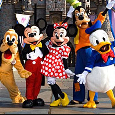 Disney Castのここだけの話 舞浜依存症 ディズニーオタク 略dヲタ またディズニークラスタと言った人が舞浜に行きたくて仕方が無い病気 大学病院などという大きな病院でもこの症状の治し方は不明 だがしかし この症状はパークにインするといったん