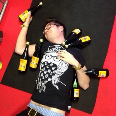 sexybastille's profile picture. voting basically & free follow from @karolina_ctrl