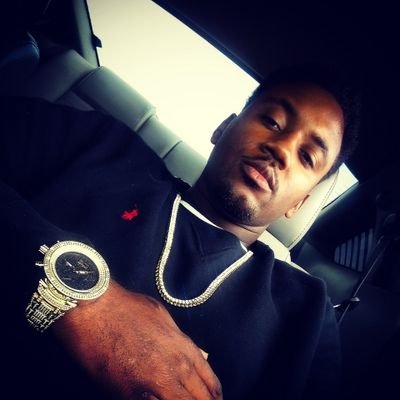 producing traks looking to work with real artist