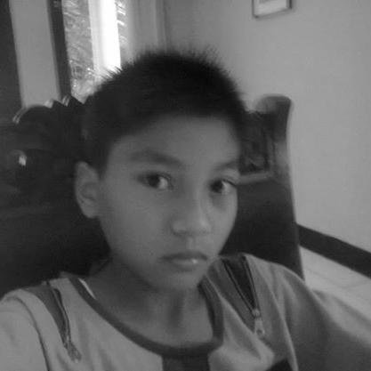 ||follow me||

Name                : wiwit setiono
School               : senior high school 1 purbalingga
Place,Birthday  : purbalingga,26