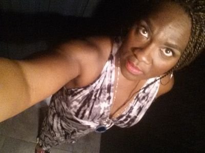 KuKuZee's profile picture. Life's a banquet and I aint' full yet!
...dining on a smorgasborg in the city of Chicago!