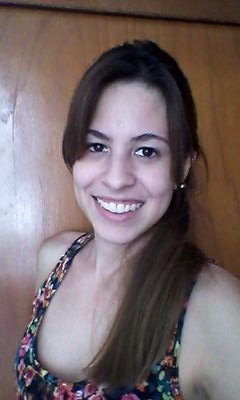 Graphic Designer. Sacando Belleza del Caos. Risueña y Soñadora por naturaleza.