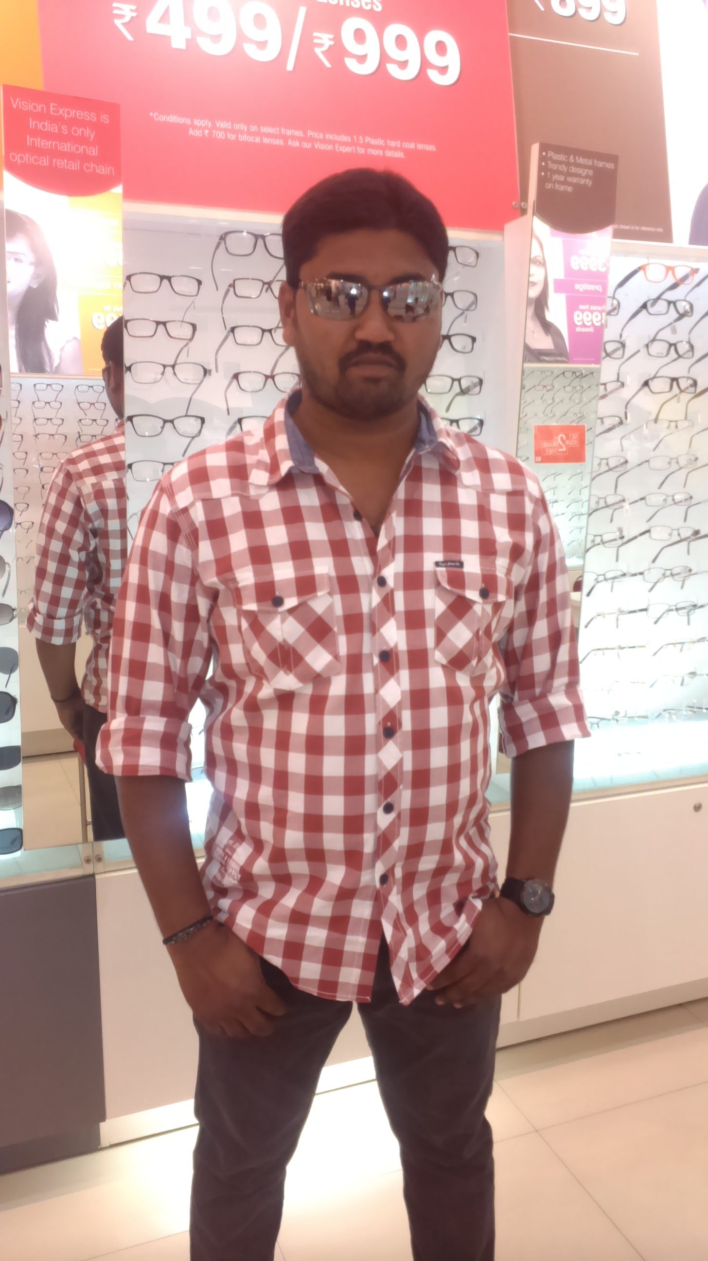 Hi this is Mahesh 
iam a cool and jovial person and most of that iam interested in spending most of the time with frndzzzz and else u hav to telllllll