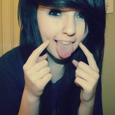 shespeaksrandom's profile picture. sunhine