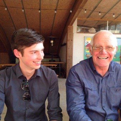 Links op mijn profielfoto.