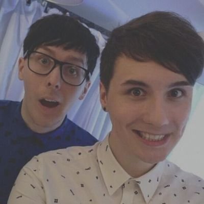 hello this follow is from @identifyhowell ((: wld be cool if u cld follow me on there
