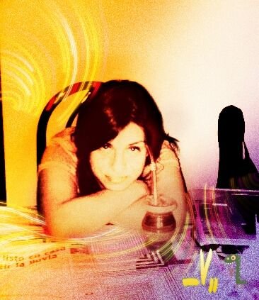 enavyaviyavi's profile picture. 