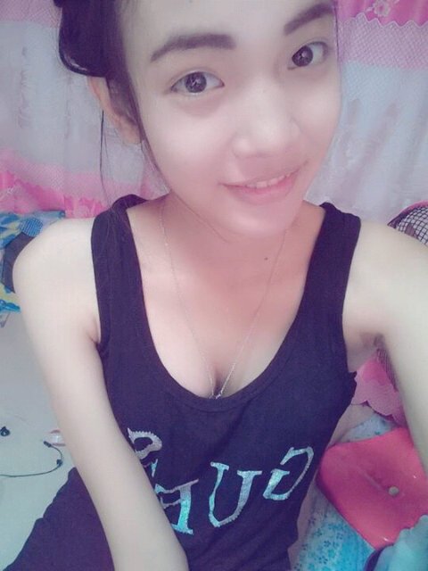 - เค้า ชื่อ แก้ม, อายุ ๑๘ ขวบ , หน้าตา ไม่สวย, แต่น่ารัก, นิสัยปากจัด . 55 อารมดี ว่างจัด เฟนลี่ ! #คิดไห้ดีก่อนฟอล, จุ้ป !