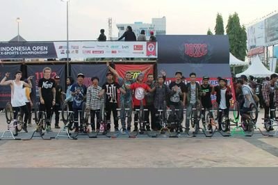 BMX crew of cigarette city INA                                      instagram : @temdaybmx