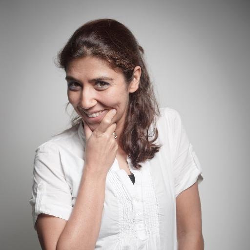 Activista aficionada, con el ojo puesto en la Sociología, Analítica y Experiencia de Usuario.
