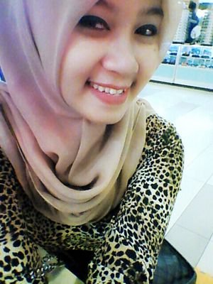 Mahasiswi farmasi 2010