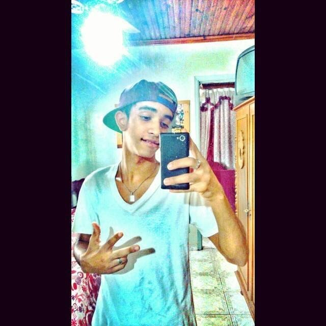 lindo, gostoso, cheiroso e mentiroso.
