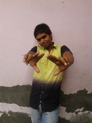 Myself Beshram.... thoda sa naughty thoda sa hoty totally mila k full tu tharki