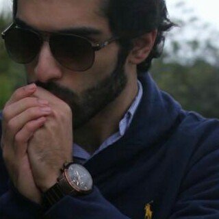 (لا أٌجيد الرد ع فقراء الأدب قٌل خيرا أو اصمت)