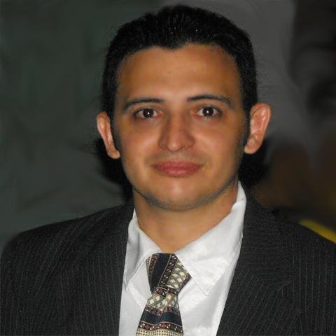 Cristiano, Licenciado en Informática y Profesor Asistente de la Universidad de Las Tunas. Luchando día a día por alcanzar el éxito y hacer la voluntad de Dios.
