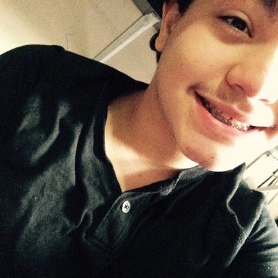 Hey! My name is FRANCISCO! I'm 13 years old. And my favorite two bands is 5 seconds of summer and one direction ! Follow for a follow back! Thank you all!