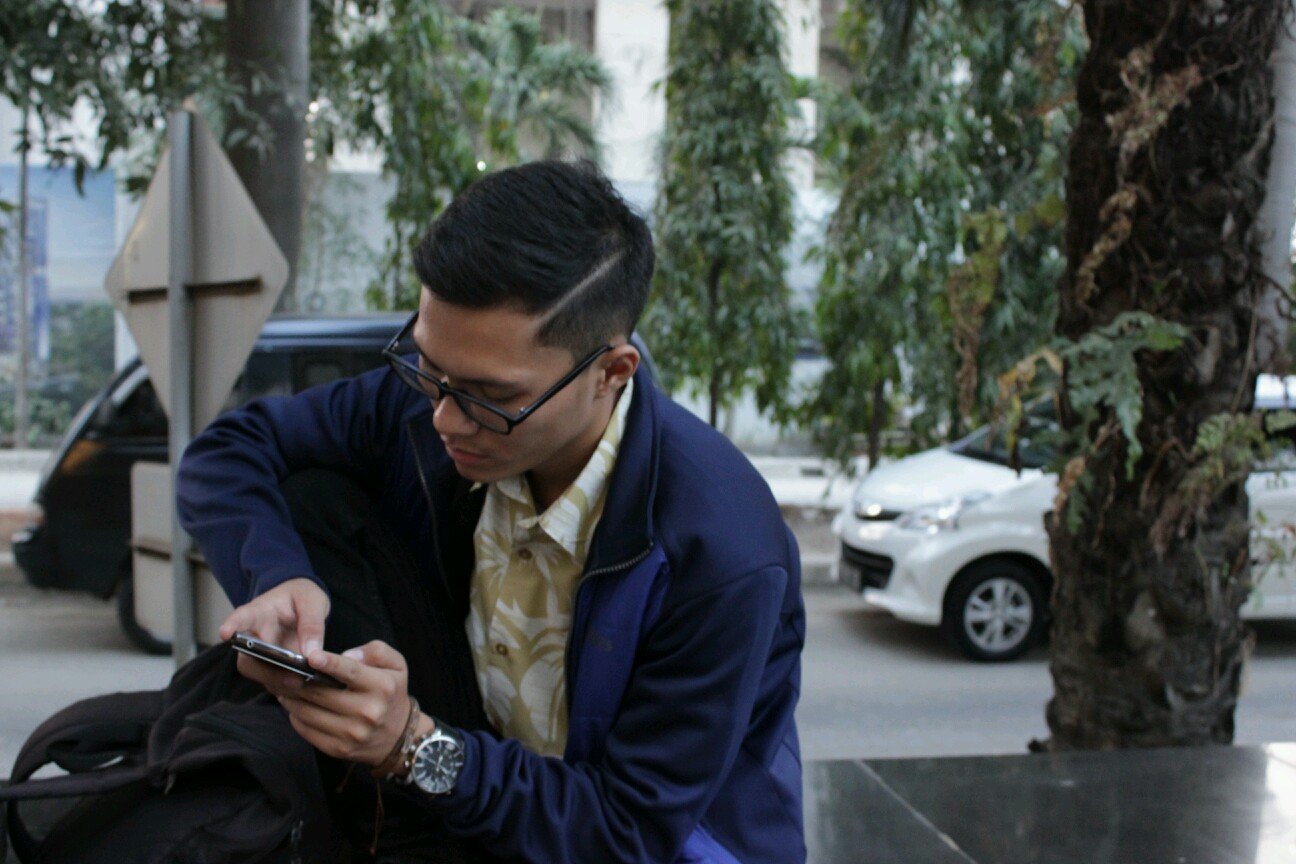 menjalani kehidupan dengan melihat scenario yang gue buat sendiri.. Journalism | UIN Syarif Hidayatullah Jakarta