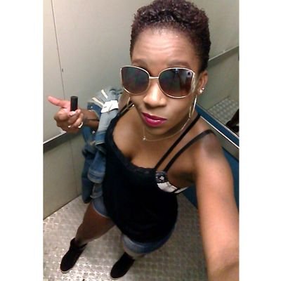 Liilinou's profile picture. Prend la vie comme elle vient.... !! La roue tourne toujours, Bon dié gran ;) !!