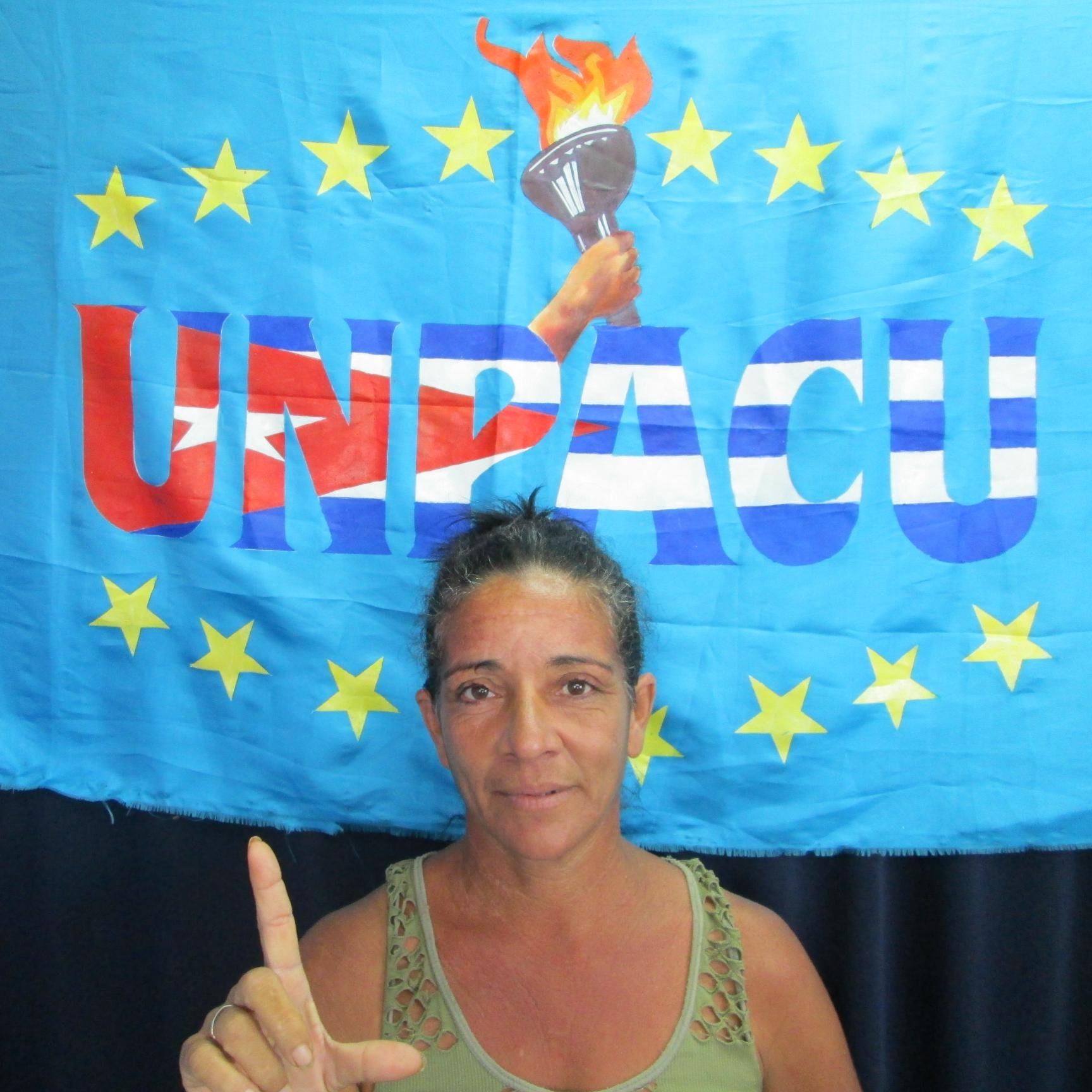 Soy Coordinadora de la Celula de UNPACU Jose Marti en Ciudad Habana. Soy defensora de los DDHH y lucho por la liberacion de Cuba. Mi movil es +5354139482