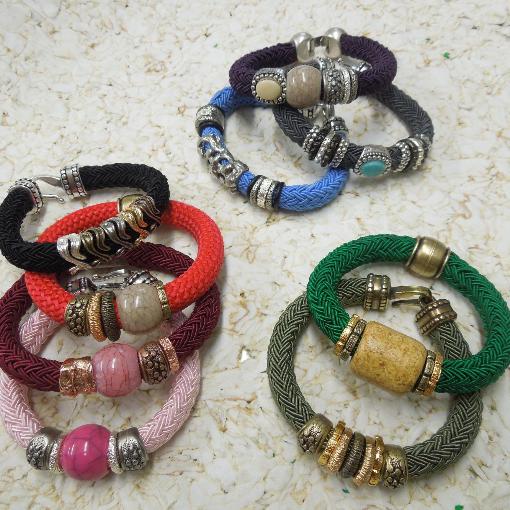 cosicasabalorio's profile picture. Tienda de abalorios y  bisutería  en Zaragoza. Te mostramos nuestras novedades y nuevas creaciones