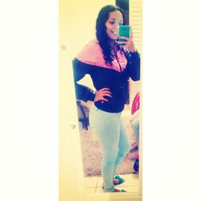 leticia_olenka's profile picture. ,     oooops