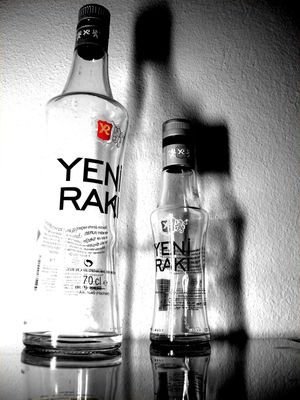 Olursa Olur, Olmazsa Rakı İçeriz..