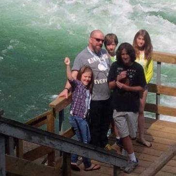 frongus's profile picture. Just some guy...
Far from perfect (Thank God!) / All views and opinions are my own... except retweets which I obviously stole ;)