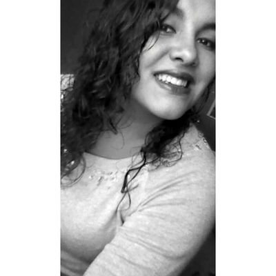 Recorro calles que gritan tu nombre y quieren hacerte volver.