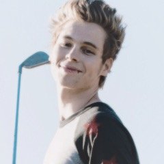 i gave you a free follow to help you gain so follow @damnastxn for me please