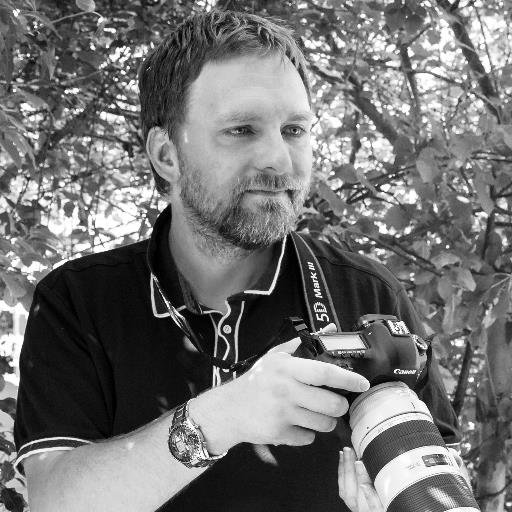 Essex wedding photographer - providing a fantastic combination of reportage and traditional photography to capture your special day.