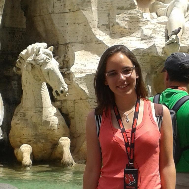 Generación del 96 :)  Amante de la música y el saxofón ^^ Estudiante de Magisterio Infantil en la UA