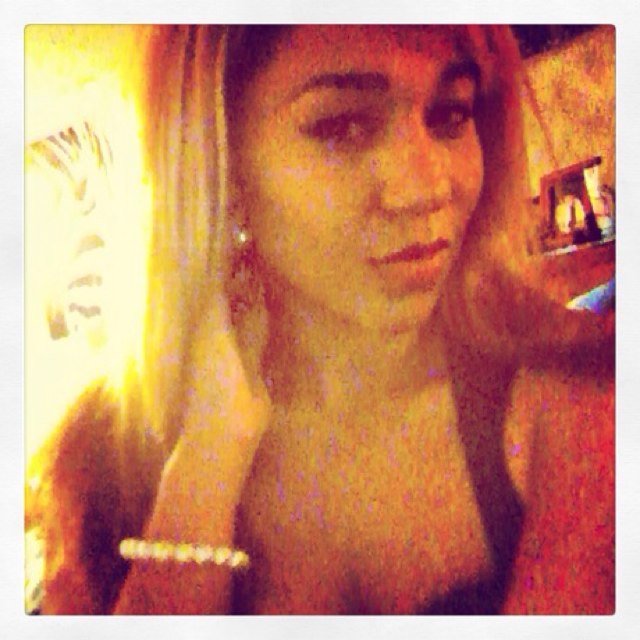 Professional in Esthetics and make up. Heart is into hiphop and rap! ~Soundcloud Yarima ~ ((FOLLOW THIS GIRL)) #nofilter