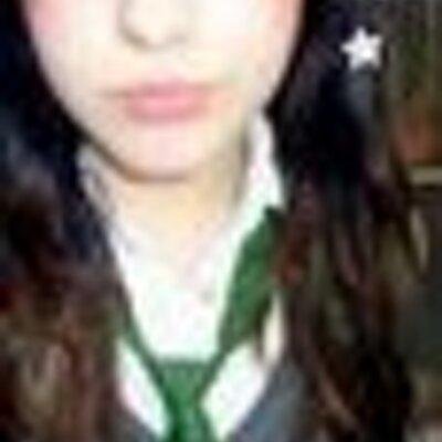 sandrasimi's profile picture. Sou 51% Princesa e 49% Bruxa,portanto não provoque.