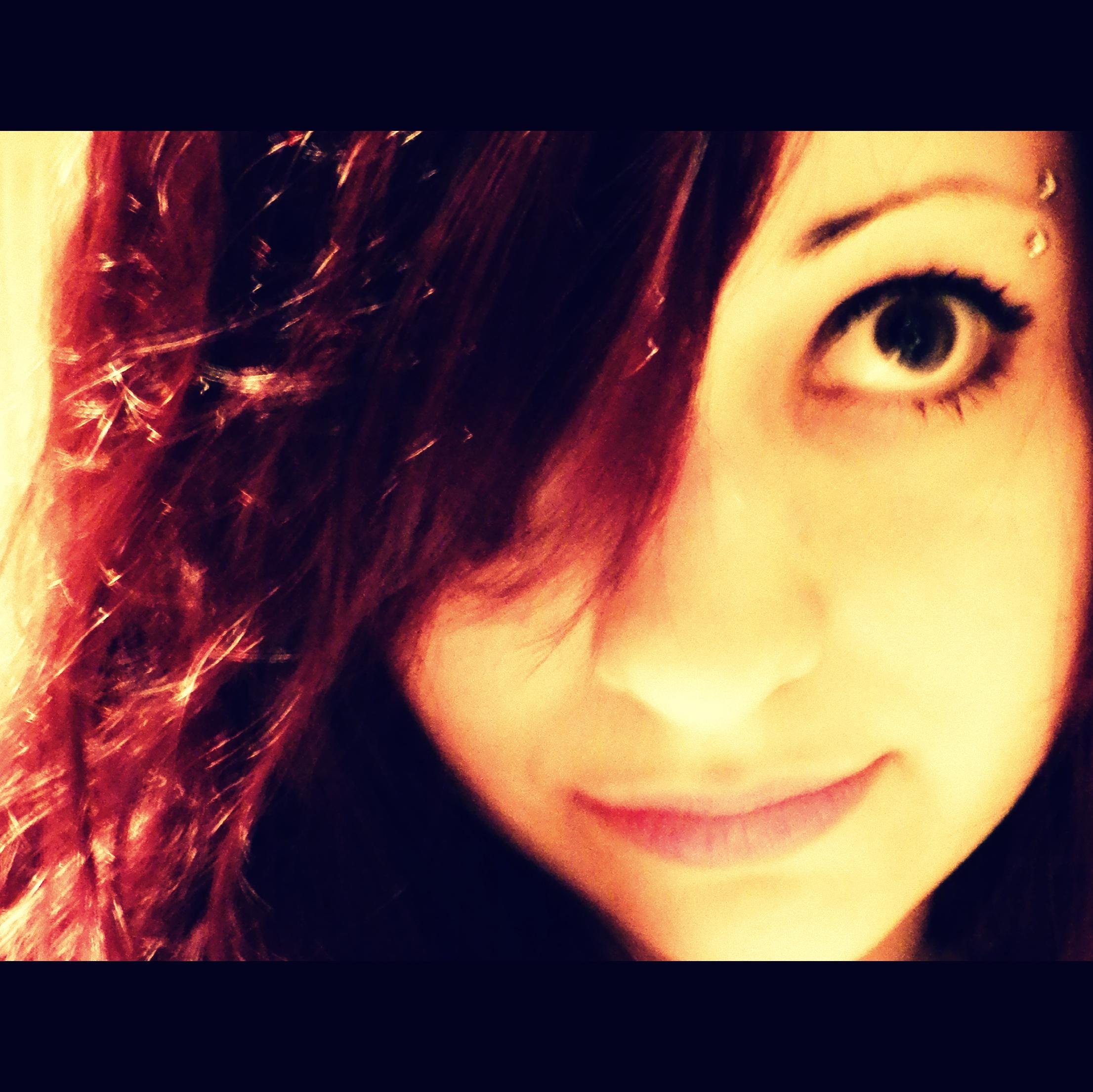 Project manager passionate about web & multimedia, languages; music addict, literature lover, movies & series enthusiast