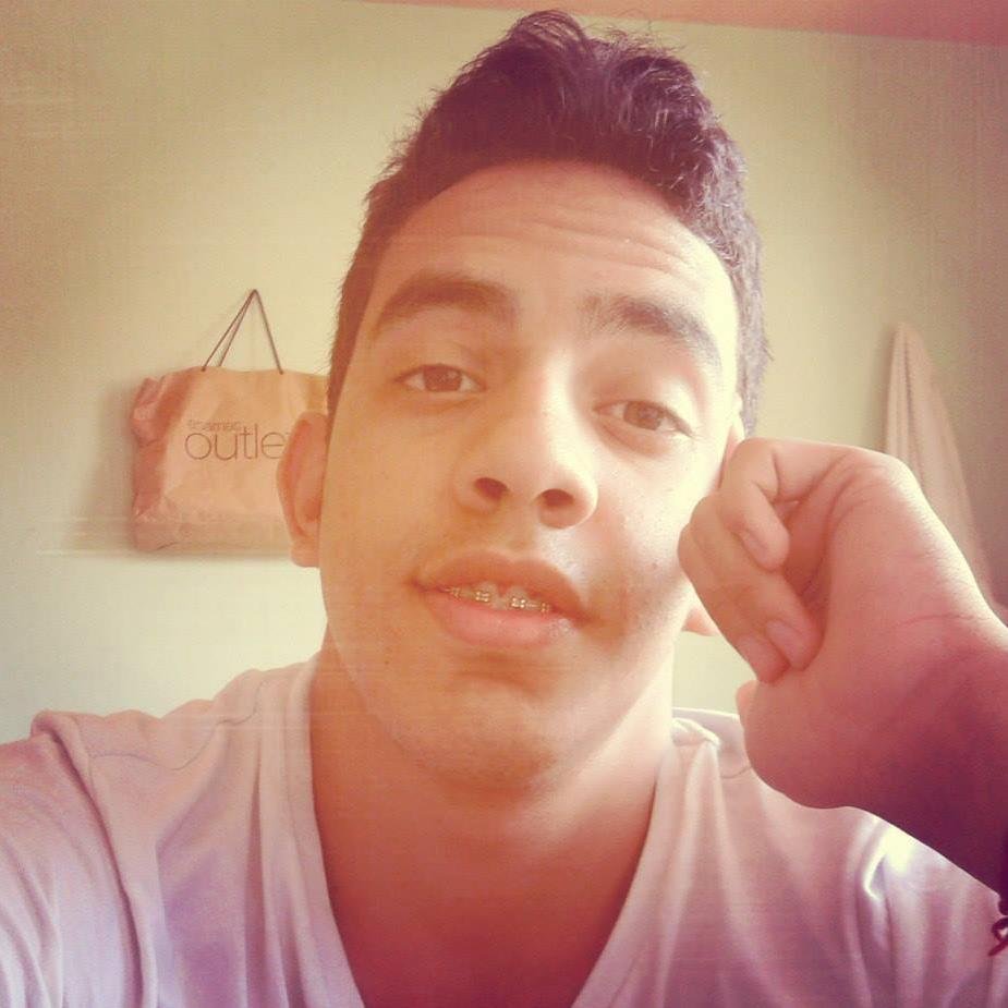Sem apego. Sem melancolia. Sem saudade. A ordem é desocupar lugares. Filtrar emoções. - Caio F. Abreu