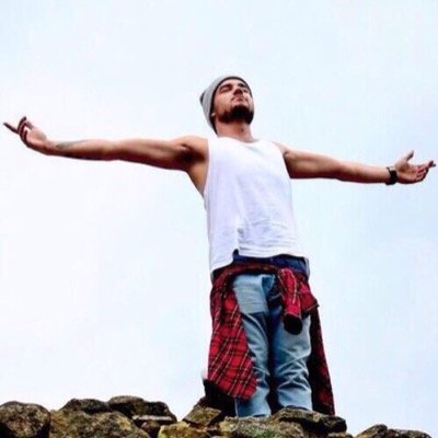Siete la cosa migliore che mi sia mai capitata.✨
wait niall/5 0/4 0/4 OH YAAS
