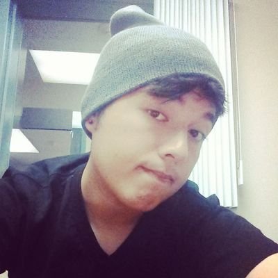 17 years old, single and living life to the fullest. Sacramento CA, is ware i stay :)