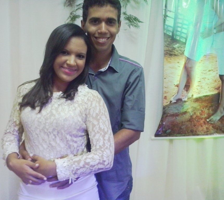 ★Louva,ó minha alma, ao Senhor. Louvarei ao Senhor durante a minha vida; cantarei louvores ao meu Deus, enquanto eu viver.(Salmos 146:1) ;D