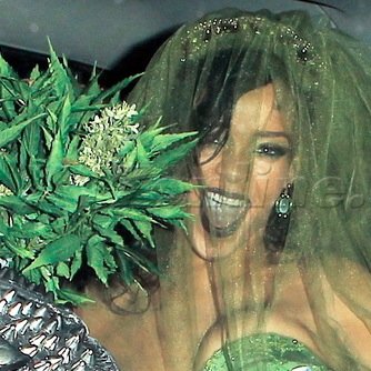 Shining bright with Queen @rihanna. Met and hugged her 3 times. My life is now complete