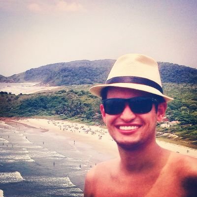 Minha locura é gigante pra sua cabeca pequena.