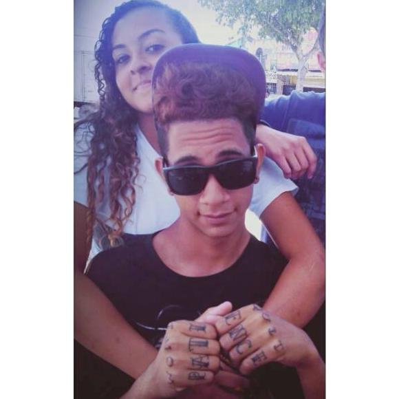 hi, im Matt .¥NG FVS '' As relações são como drogas, pode matá-lo, ou dar-lhe a melhor sensação de sua vida. ''
