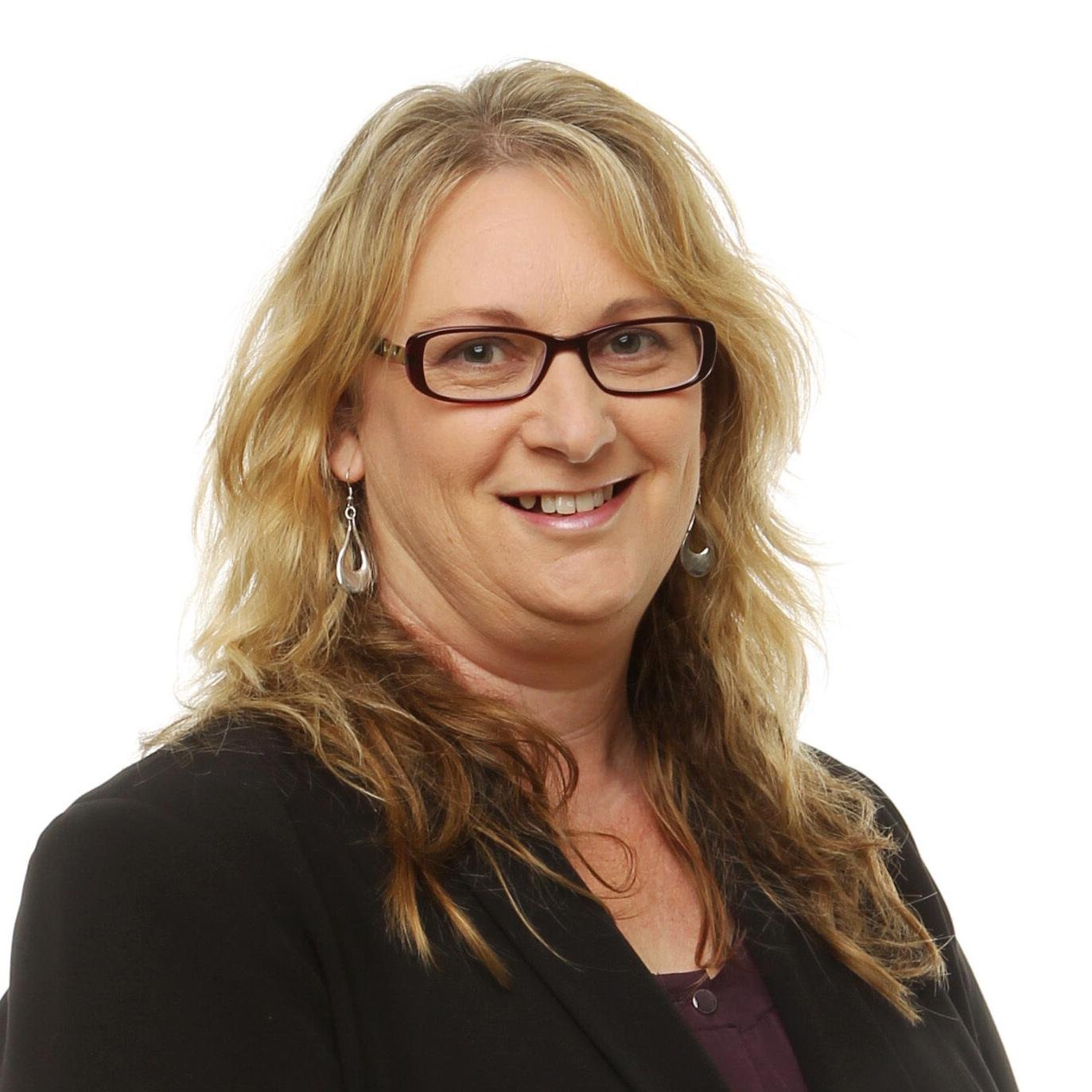 paulashearer's profile picture. Journalist