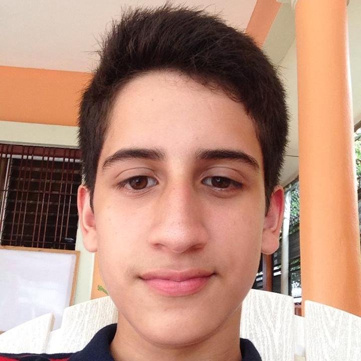 Professional soccer player l 15 years old l Gamer;Psn:xPichi-- l Barca lover 3 l Honduras l Electronic Engineer l Follow my clan @o5StarGamerz